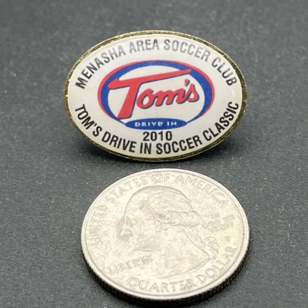 2010 Tom's Drive In Soccer Classic Menasha Area Soccer Club Lapel Hat Pin‎